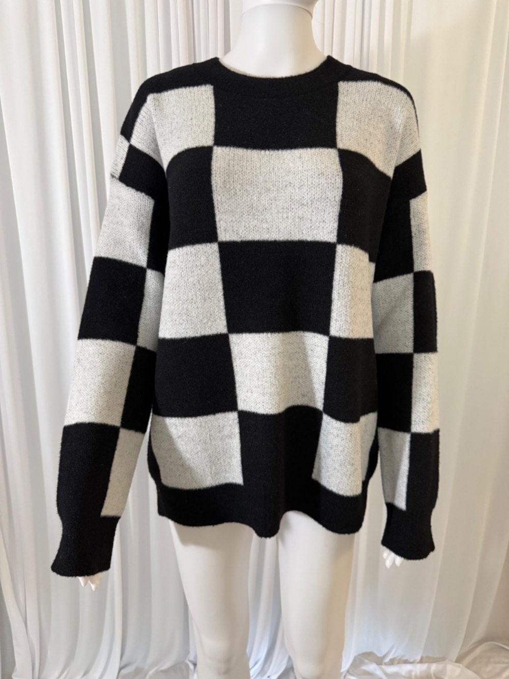 Moa Moa Black White Checkered Oversized Modern Soft Sweater Size L NWOT - Picture 2 of 16